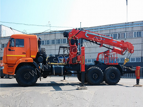 Бурильно-крановая машина на базе седельного тягача КамАЗ 43118 с БКУ Hotomi LS 2656